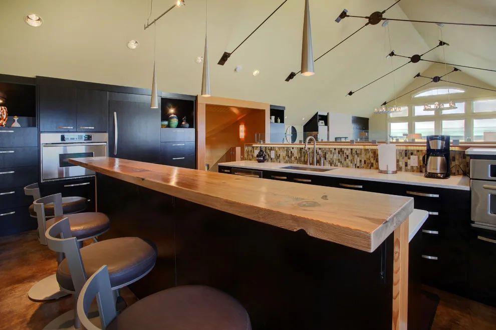 Coastal Retreat by EFA Inc. - Photo 10
