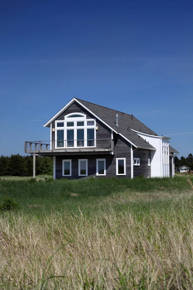 Coastal Retreat by EFA Inc. - Photo 9
