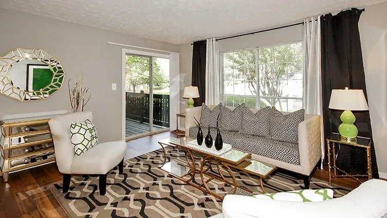 Belaire - Sample Apartment by Stephanie Schulke - Photo 5
