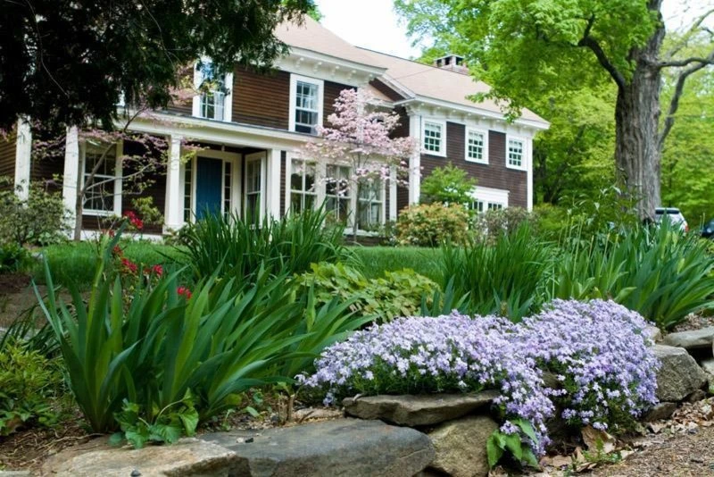 Landscape Projects by Lynch Landscape And Tree Service, Inc. - Photo 7