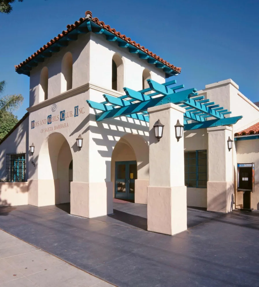 Youth Community Center by Tom Ochsner AIA - Photo 2