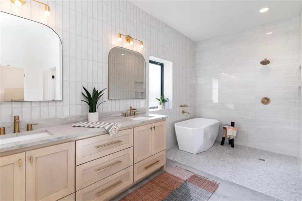Brookhaven Revamp by Ryan Fogle, AIA - Goldy Architecture - Photo 11