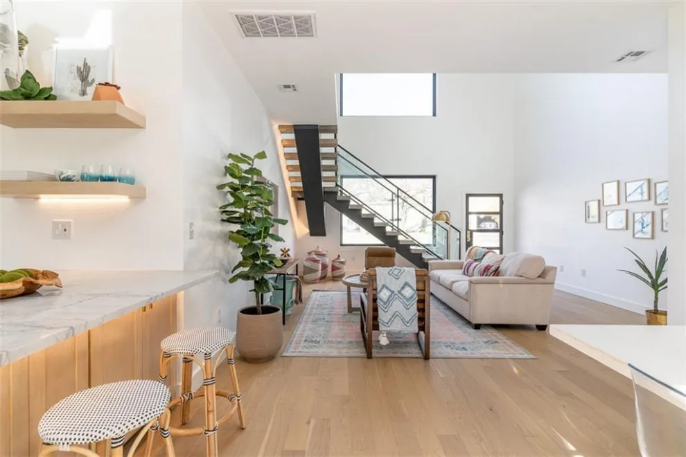 Brookhaven Revamp by Ryan Fogle, AIA - Goldy Architecture - Photo 15