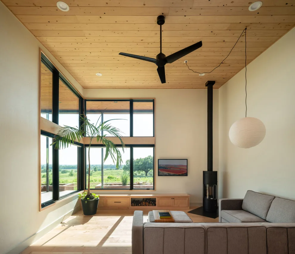 Cabin by the Canadian River by Plural Office Architects - Photo 5
