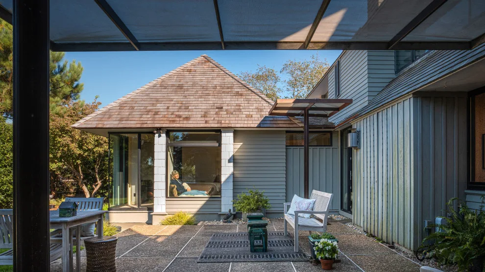 Contemporary Home Extension by David D. Quillin Architecture - Photo 6