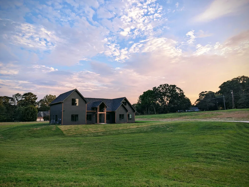 CASTEEL Reimagined by Reynard Custom Homes - Photo 2