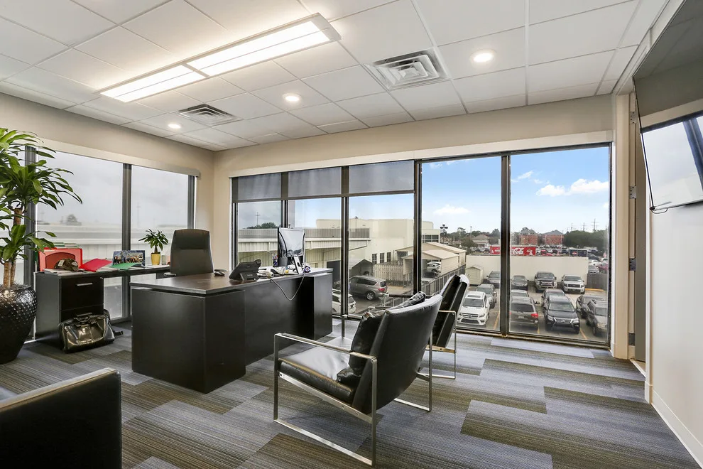 Metairie Causeway Office by M2 Studio - Photo 2