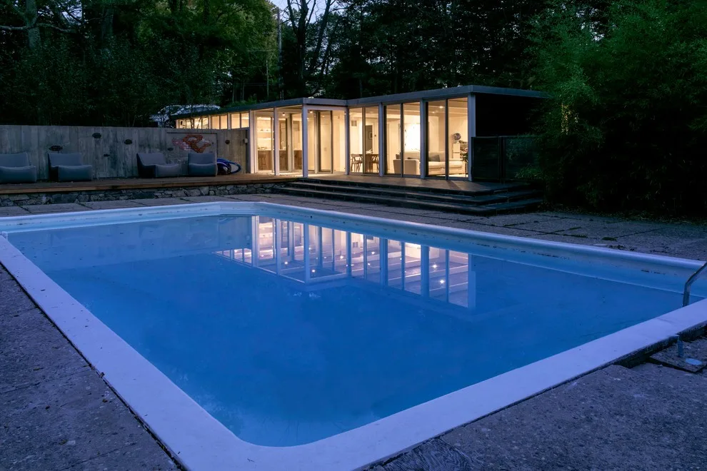 Contemporary Renovation at Chestnut Hill, Brookline, MA by Hammer Architects - Photo 4