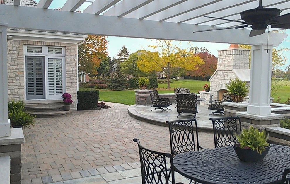 North Barrington Outdoor Living Space by Poul's Landscaping & Nursery, Inc. - Photo 3
