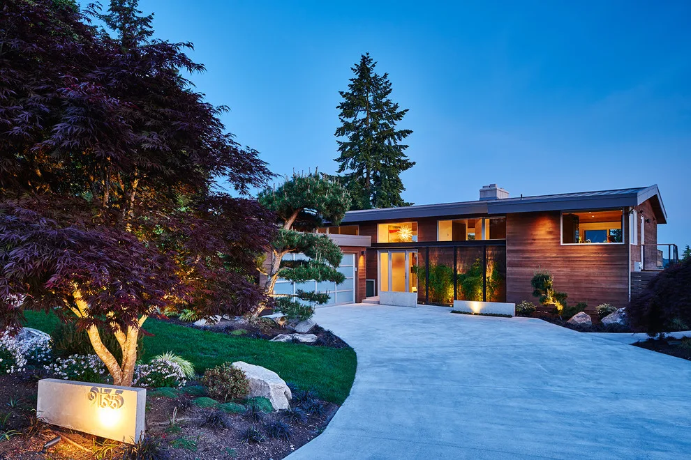 Clyde Hill Modernist by Garret Cord Werner Architects & Interior Designers - Photo 11