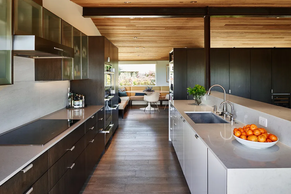 Clyde Hill Modernist by Garret Cord Werner Architects & Interior Designers - Photo 12