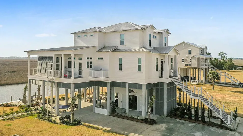 Gulf Coast Coastal Design by Arriaga & Partners Architecture LLC - Photo 28