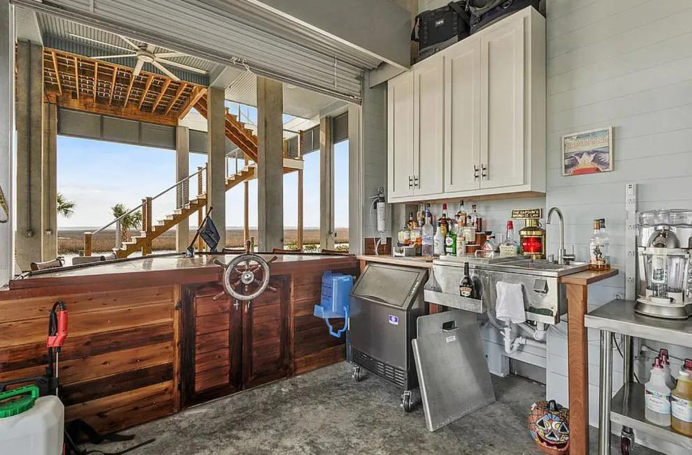 Gulf Coast Coastal Design by Arriaga & Partners Architecture LLC - Photo 13