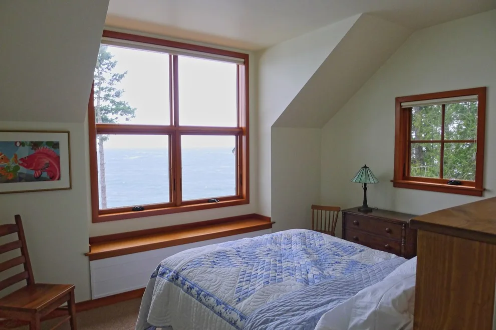 Vancouver Island Coastal Home by Tom Kuniholm Architects - Photo 18