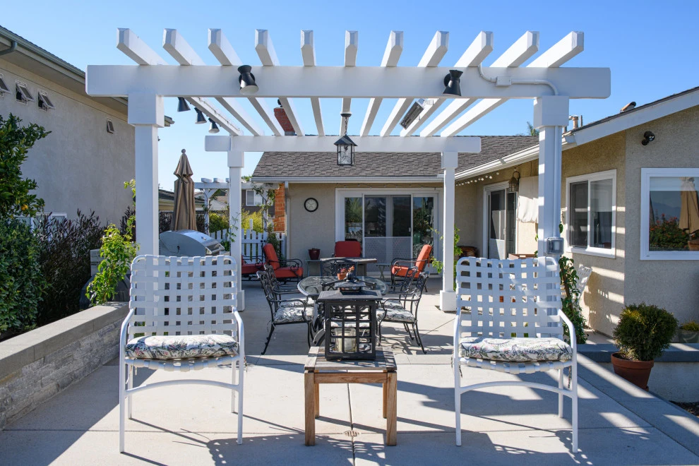 Wall by Rescom Landscaping, Inc. - Photo 12