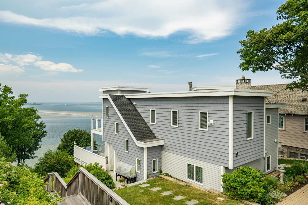 Coastal Revamps - Great Neck, Ipswich by Cummings Architecture + Interiors - Photo 3