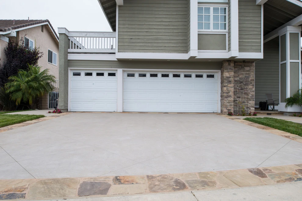 Kim by Rescom Landscaping, Inc. - Photo 3