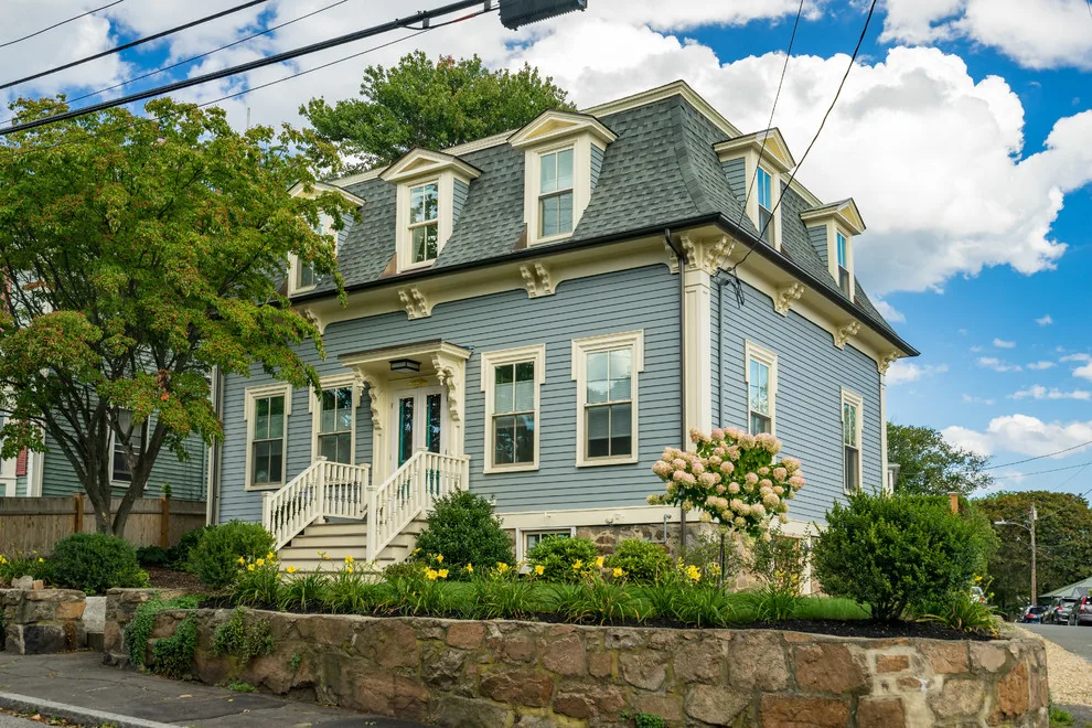 Victorian by the Coast - Marblehead by Cummings Architecture + Interiors - Photo 13
