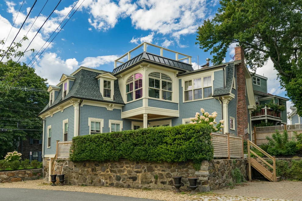 Victorian by the Coast - Marblehead by Cummings Architecture + Interiors - Photo 11