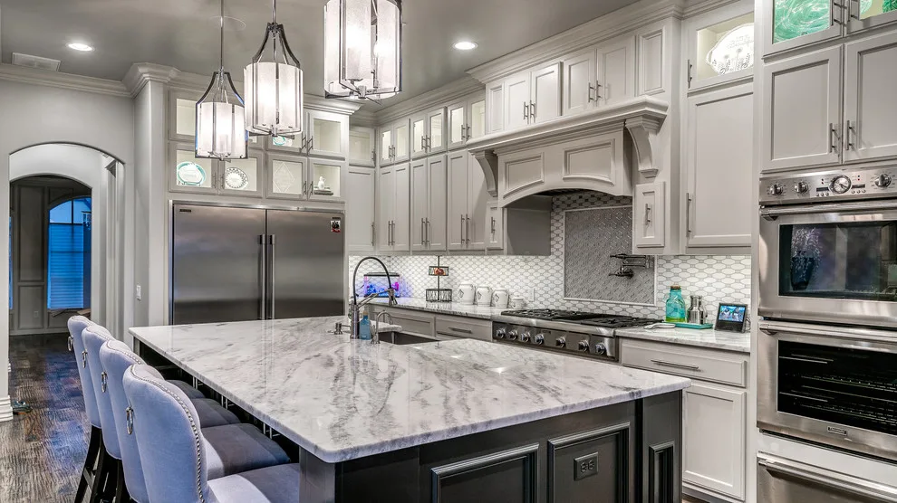 Cobblestone Lakeside Home by Jaggers Home Design - Photo 16