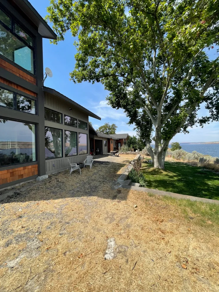 Columbia River Residence by Departure L Architecture - Photo 4