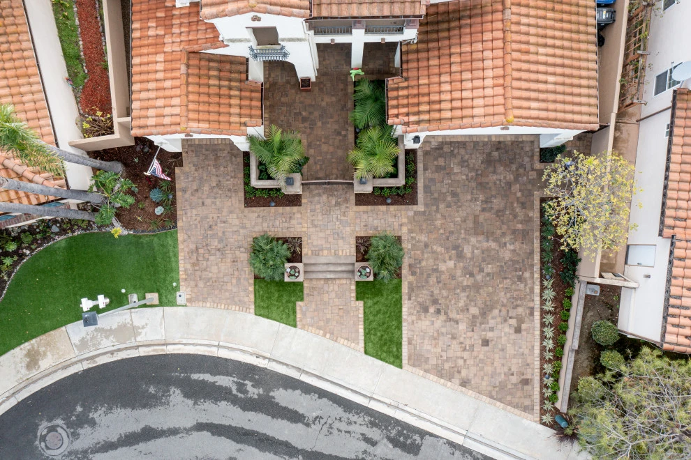 Chiaverini by Rescom Landscaping, Inc. - Photo 3