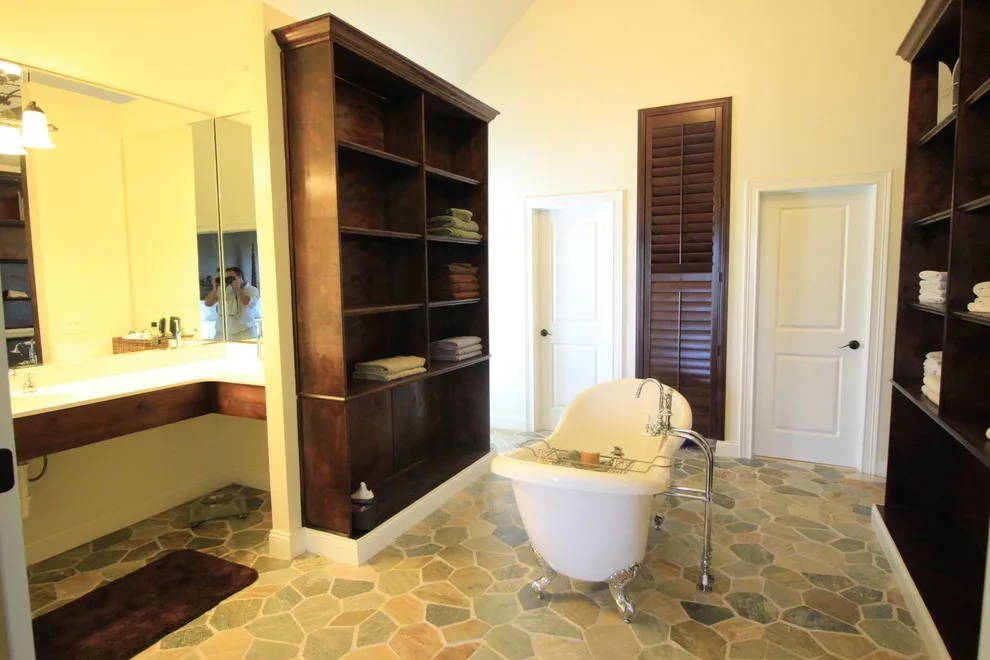 Modern Craftsman 2 by Denis Littrell And Associates - Photo 2