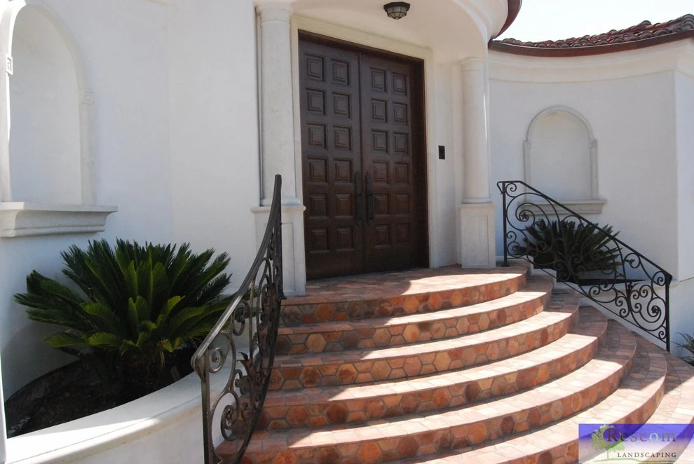 Adams Residence, Newport Beach Calif. by Rescom Landscaping, Inc. - Photo 4