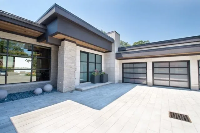 Modern Waterside by Gary Nance Design - Photo 2