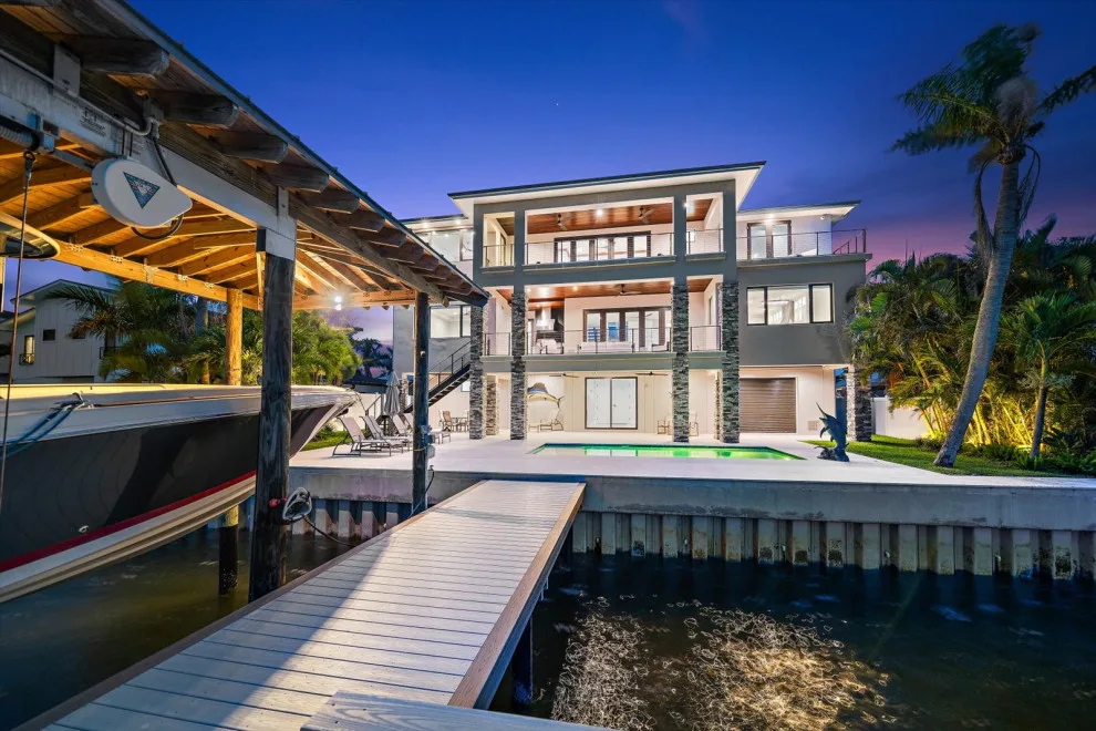 Modern Lakeside by Shorelines Design Group - Photo 3