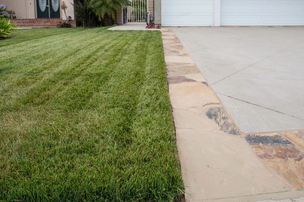 Kim by Rescom Landscaping, Inc. - Photo 4