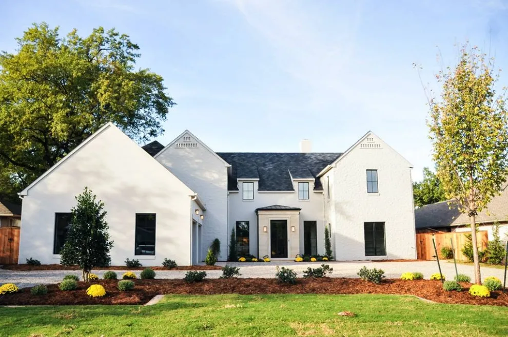 Contemporary-Traditional Home by Andrew C. Thomas, Architect - Photo 2
