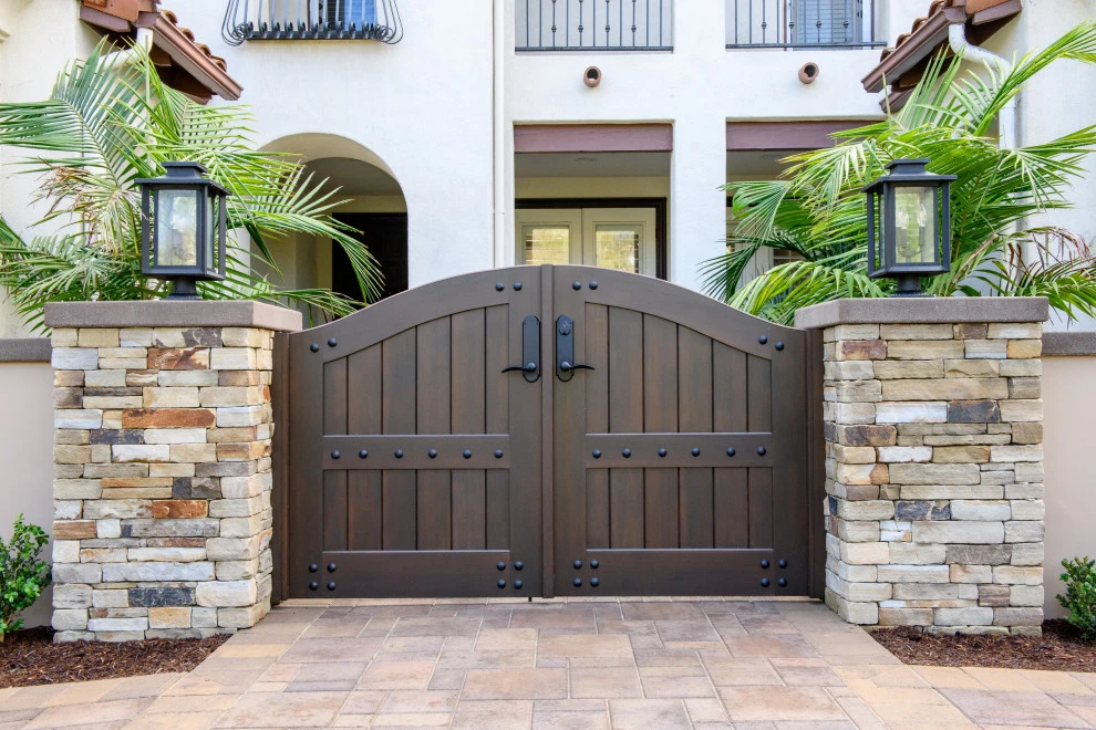 Chiaverini by Rescom Landscaping, Inc. - Photo 39