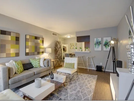 Crosby - Show Apartment by Stephanie Schulke - Photo 3