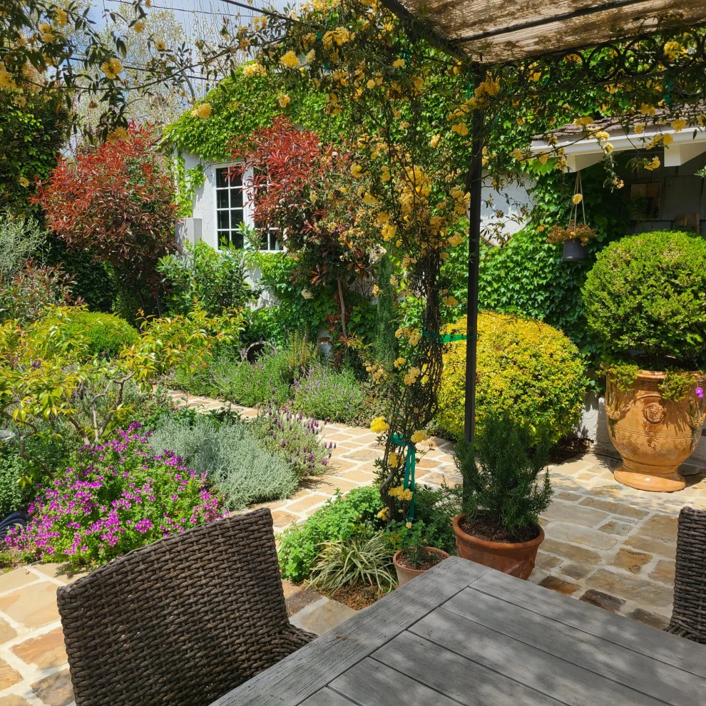 EQUESTRIAN MEDITERRANEAN by Roy Altaras Landscape Design And Build - Photo 12