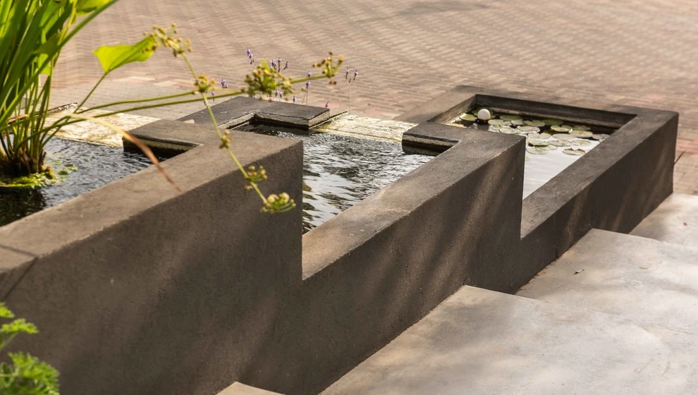 MODERN MEDITERRANEAN DESIGN by Roy Altaras Landscape Design And Build - Photo 3
