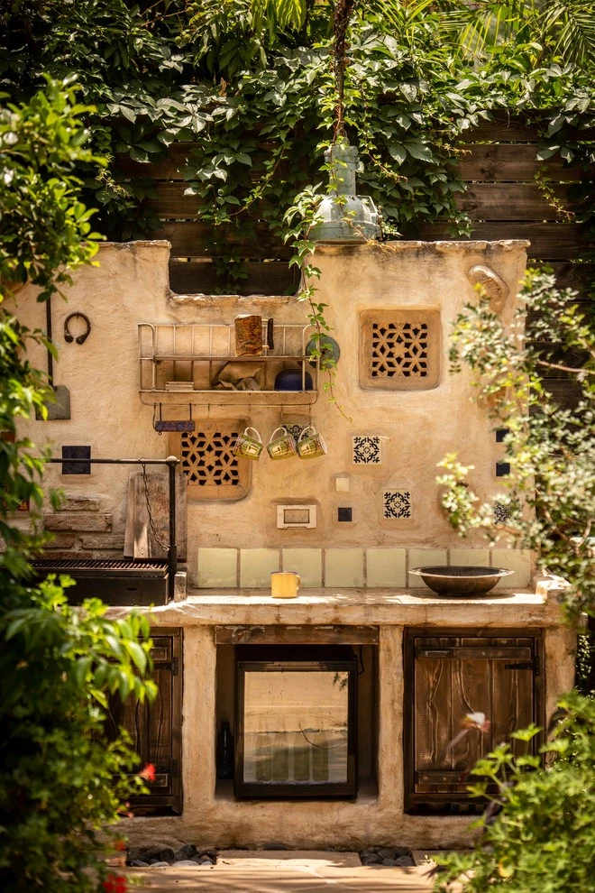 OUTDOOR KITCHENS by Roy Altaras Landscape Design And Build - Photo 2