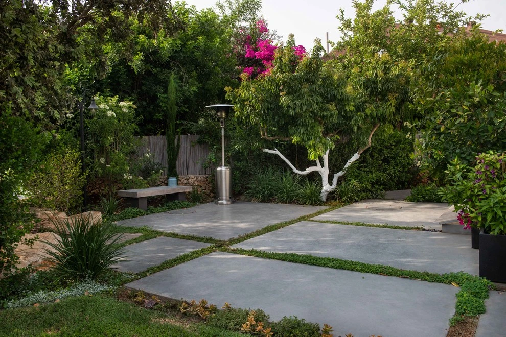 LANDSCAPE AND HARDSCAPE by Roy Altaras Landscape Design And Build - Photo 22