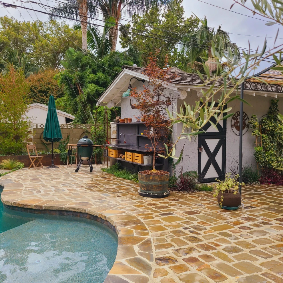 OUTDOOR KITCHENS by Roy Altaras Landscape Design And Build - Photo 3