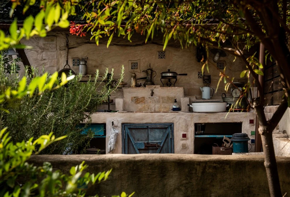 OUTDOOR KITCHENS by Roy Altaras Landscape Design And Build - Photo 7