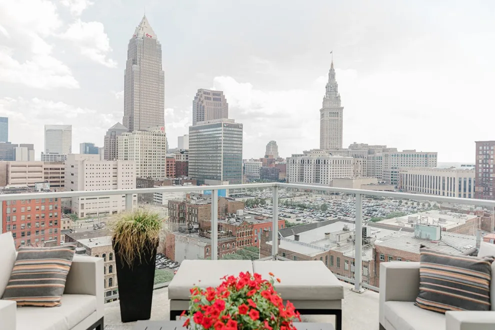 Cleveland Loft Overlooking the Downtown Area by Joseph Myers, Architect, Inc. - Photo 11