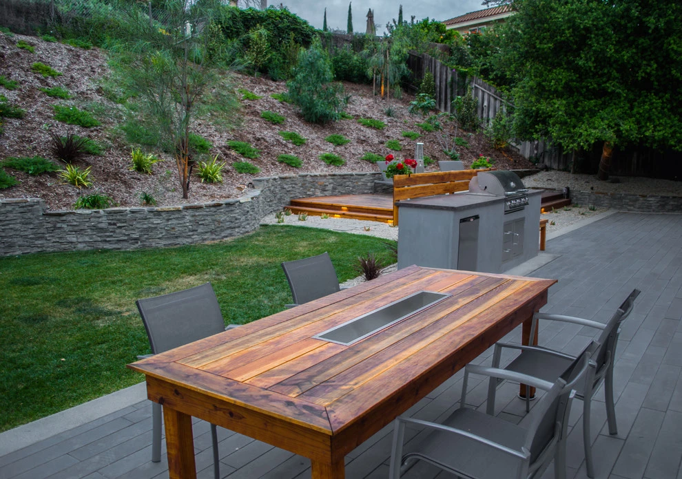 Thousand Oaks Modern Backyard by Scarlett's Landscape, Inc. - Photo 7