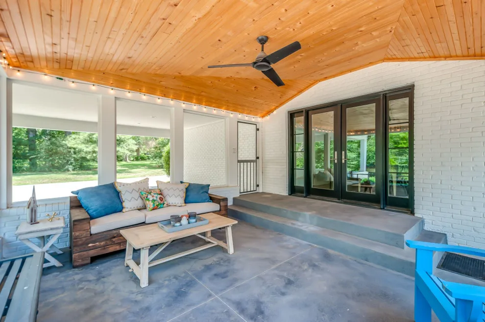 Earlington Home by John TeSelle - Photo 4