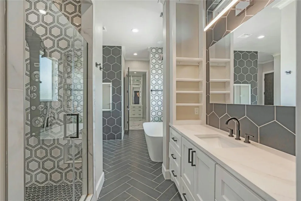 Edmond Oak Tree Golf Course Residence by Jaggers Home Design - Photo 13