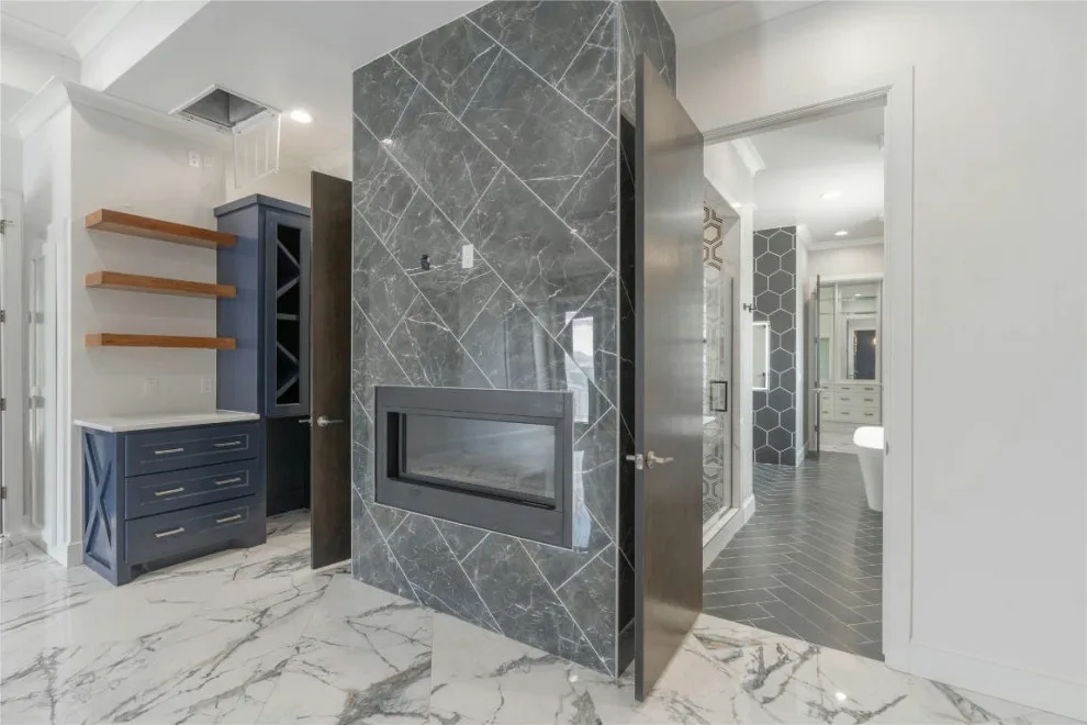 Edmond Oak Tree Golf Course Residence by Jaggers Home Design - Photo 39