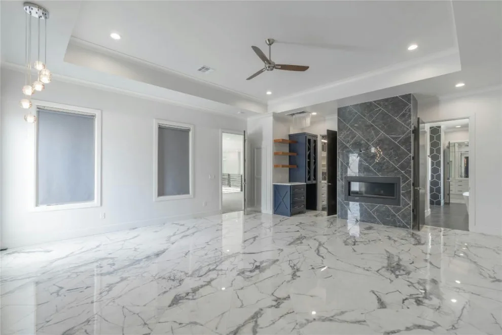 Edmond Oak Tree Golf Course Residence by Jaggers Home Design - Photo 22