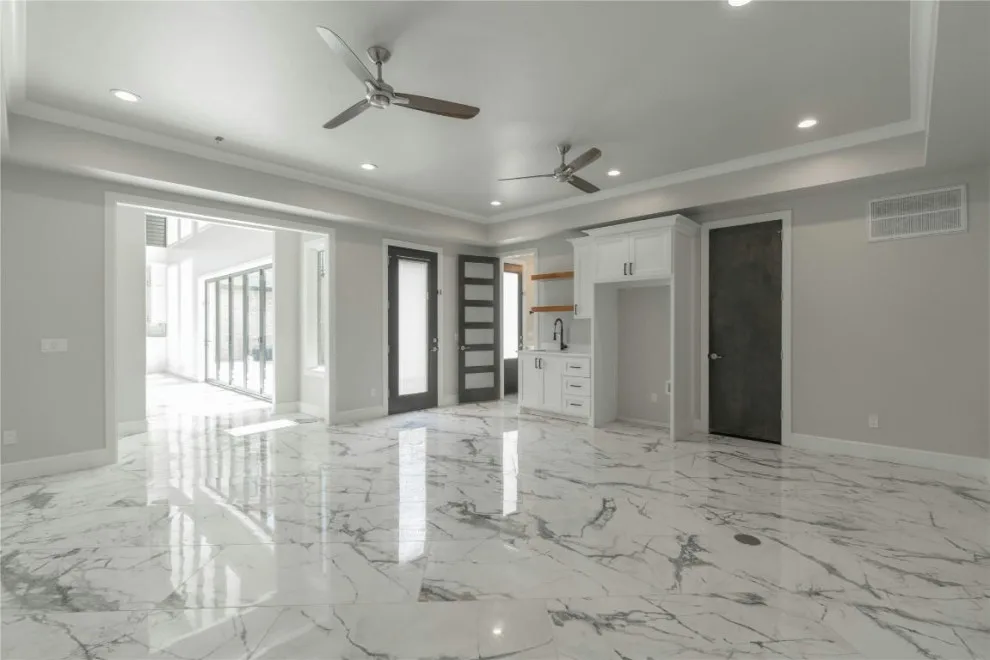 Edmond Oak Tree Golf Course Residence by Jaggers Home Design - Photo 23