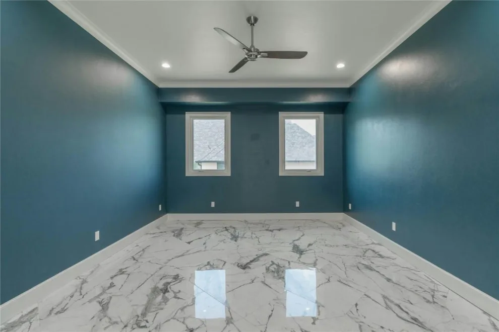 Edmond Oak Tree Golf Course Residence by Jaggers Home Design - Photo 9