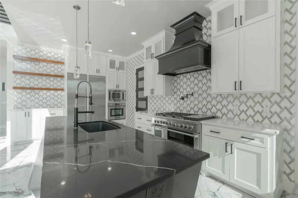 Edmond Oak Tree Golf Course Residence by Jaggers Home Design - Photo 28