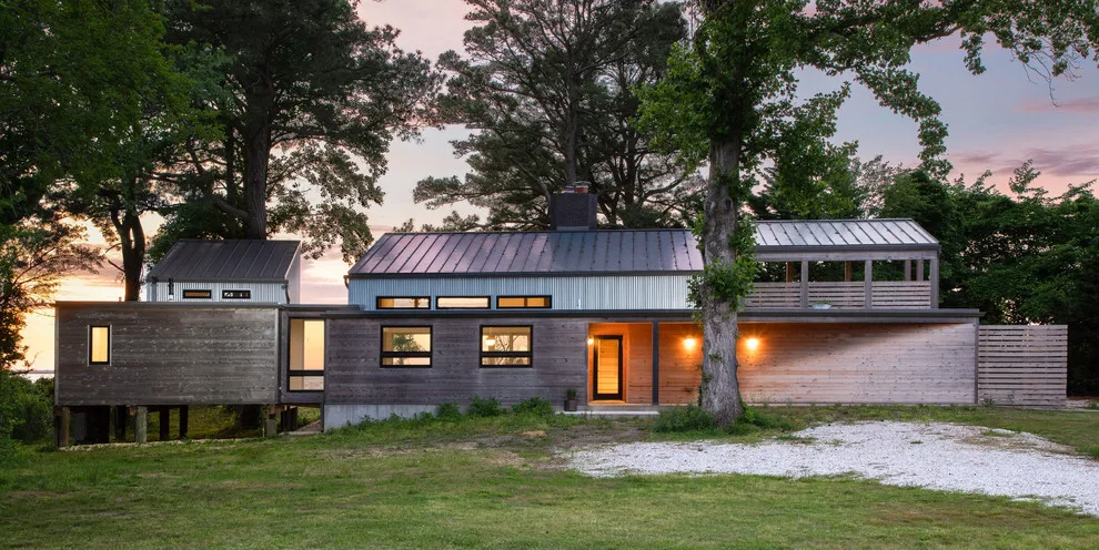 Contemporary warmth by the water by David D. Quillin Architecture - Photo 12